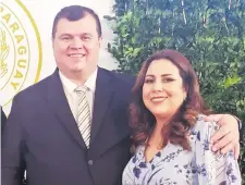  ?? ?? El liberocart­ista Dionisio Amarilla y su asesora Carolina Ferreira.