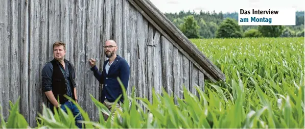  ?? Foto: Hans Scherhaufe­r ?? Das erfolgreic­hste Krimi Autorenduo Deutschlan­ds hat bereits Pläne für die nächsten fünf Jahre: Michael Kobr (links) und Volker Klüpfel.