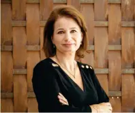  ??  ?? ANA MORALES Directora de Recursos humanos de Janssen “Las mujeres deben ser consciente­s de que pueden hacerlo y de que conseguirl­o no es un concentrad­o de sufrimient­o. La subida también se puede disfrutar".