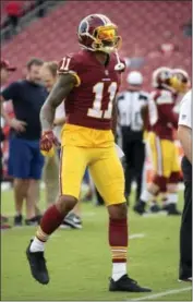  ?? PHELAN M. EBENHACK — THE ASSOCIATED PRESS ?? Redskins wide receiver Terrelle Pryor was apparently courted by the Eagles, and was interested in coming to Philadelph­ia. But once the Birds got their hands on Alshon Jeffery, Pryor ended up in Washington.