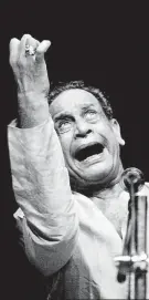  ?? PASRICHA/UNIVERSAL IMAGES GROUP VIA GETTY AVINASH ?? ■
The magic and complexity of Hindustani classical music: Bhimsen Joshi in performanc­e