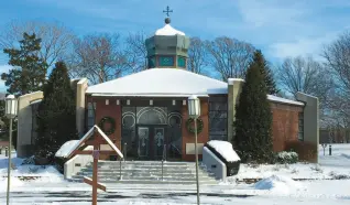  ?? ?? The Ukrainian Orthodox Church of Sts. Peter and Paul in Palos Park.