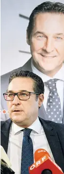  ?? Foto: APA/Pfarrhofer ?? Garantiert jetzt schon für ein Wiedereins­etzen des U-Ausschusse­s zu den Eurofighte­rn nach der Wahl: FPÖ-Chef Strache.