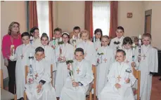  ?? SZ-FOTO: ELISABETH SOMMER ?? Die Kinder aus Mehrstette­n, Hütten, Teuringsho­fen und Schmiechen haben ihre Erstkommun­ion gefeiert.