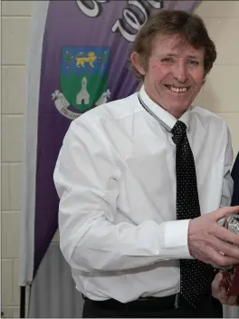  ??  ?? Wicklow’s Athlete of the Year 2019 at the recent Athletics Wicklow Star Awards was Fionnuala McCormack of Kilcoole AC. Fionnuala’s mother Ellen Britton collected the award on her behalf. Bill Porter presented.