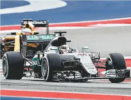  ??  ?? Lewis Hamilton, da Mercedes, vence a corrida nos Estados Unidos