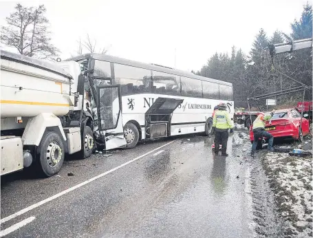  ?? Picture: Newsline Media. ?? The scene of the crash near Maryculter Bridge which claimed the life of Ian Fordyce.