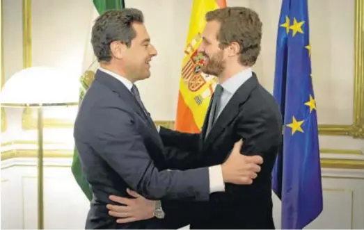  ?? JUAN CARLOS MUÑOZ ?? El presidente andaluz, con Pablo Casado durante un encuentro en San Telmo.