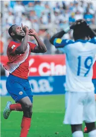  ?? FOTOS: EL HERALDO ?? Kendall Waston celebra el gol del punto de oro tico.