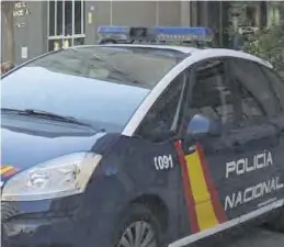  ??  ?? La Policía Nacional acudió de inmediato al lugar de los hechos. ((
AGENCIAS