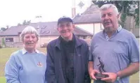  ??  ?? Marion Niven, Vets Captain Bob Singleton and John Burke