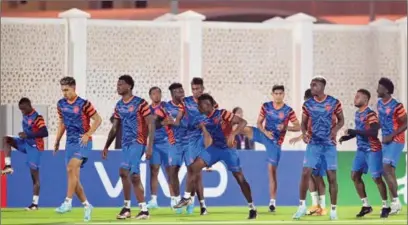  ?? (AFP) ?? Ecuador’s players training at Essaimer SC in Doha on Saturday on eve of FIFA World Cup Qatar 2022 opening match against the hosts.