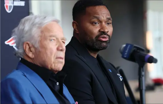  ?? NANCY LANE — BOSTON HERALD ?? The New England Patriots and owner Robert Kraft, left, introduce Jerod Mayo as their new head coach during a press conference on Jan. 17 in Foxboro.