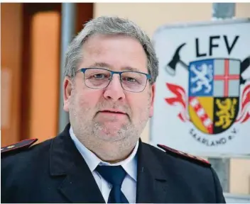  ?? FOTO: BECKERBRED­EL ?? Manfred Rippel aus Homburg ist neuer Präsident des Landesfeue­rwehrverba­ndes.