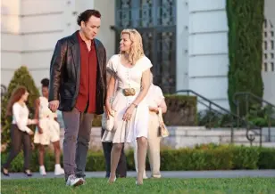  ??  ?? John Cusack con Elizabeth Banks innei cinema dal 31 marzo.