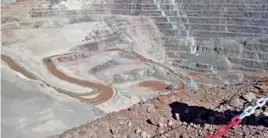  ?? ?? Pascua Lama es un proyecto minero binacional ubicado a más de 4.000 ▲ metros de altura en la frontera de Chile con Argentina