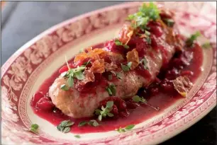  ??  ?? Cranberry Cider Glazed Holiday Roasted Pork Tenderloin
(right)