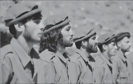  ?? AFP ?? Newly absorbed personnel of the Afghan security forces take part in a training session in Bandejoy area of Dara district in Panjshir province.