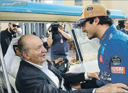  ?? INSTAGRAM ?? El rey Juan Carlos junto a Carlos Sainz jr. el pasado noviembre, en el circuito de Yas Marina, en Abu Dabi