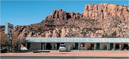  ?? GUY WILKINSON ?? Abandoned motels line Route 66.