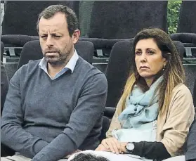  ?? FOTO: P. MORATA ?? Sandro Rosell y su esposa Marta Pineda, que dio detalles de su vida en prisión