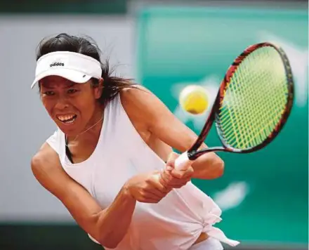  ?? REUTERS PIC ?? Hsieh Su Wei returns a shot against Johanna Konta at Roland Garros in Paris yesterday.