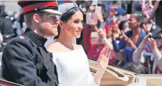  ??  ?? Desde su boda con Enrique, la prensa británica no cesa de publicar fotos y noticias de la duquesa de Sussex.