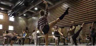  ?? — AFP photos ?? Dancers of Uruguay’s National Ballet company take part in their daily practice in Montevideo.