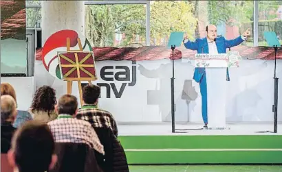  ?? JAVIER ZORRILLA / EFE ?? Andoni Ortuzar, presidente del EBB del PNV, durante la celebració­n del Aberri Eguna, en Bilbao
