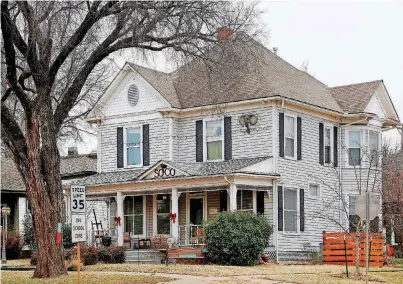  ?? [PHOTOS BY JIM BECKEL, THE OKLAHOMAN] ?? The home at 501 E Noble Ave. is a stop on the Guthrie Historic Homes Tour.