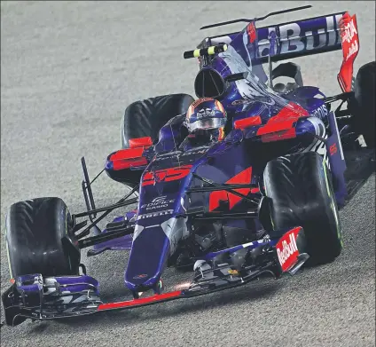  ?? FOTO: GETTY ?? Carlos Sainz sigue brillando y en Singapur superó el número de puntos que hizo en 2016 a falta de seis carreras para terminar