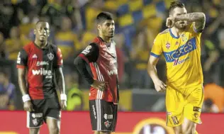  ??  ?? Los felinos del norte se impusieron ayer por marcador de 2-0 a un Atlas que no levante en este torneo.