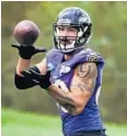  ?? KENNETH K. LAM/BALTIMORE SUN ?? Tight end Crockett Gillmore has eight catches for 71 yards. He’s the only Ravens non-wideout with a receiving TD.