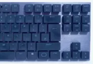  ??  ?? Full-sized keyboard without tenkey or numpad.