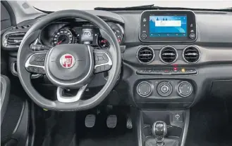  ?? FOTOS: FIAT ?? Painel é igual ao do Argo e na versão de topo há uma faixa marrom