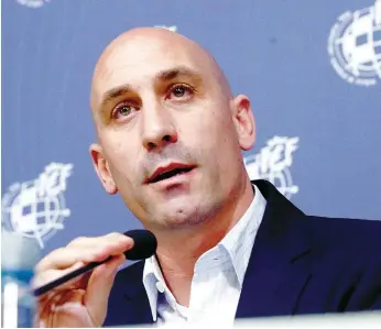  ??  ?? Luis Rubiales está a ser atacado pelos clubes, com exceção do Real Madrid