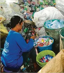  ?? FOTO SHUTTERSTO­CK ?? Plasty z celé planety zpracovává jihovýchod­ní Asie