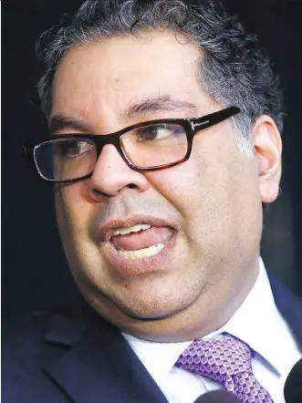  ?? FILES ?? Mayor Naheed Nenshi disputes assertions by his Vancouver counterpar­t Gregor Robertson that opposition to the Kinder Morgan pipeline is growing in B.C. when polls show the opposite.