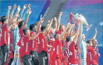  ?? REUTERS ?? ■
Bayern’s win on Sunday not only clinched the club a sixth European crown, it also saw them become the first team to win all of their Champions League matches in a season.