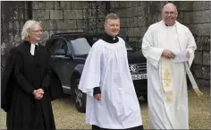  ??  ?? Rev Ruth Elmes, Trevor Sargent and Rev Andrew Orr.