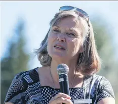  ??  ?? Diane Jones Konihowski speaks at a recent charity golf tournament in Calgary where the former Saskatoon resident now lives and works.