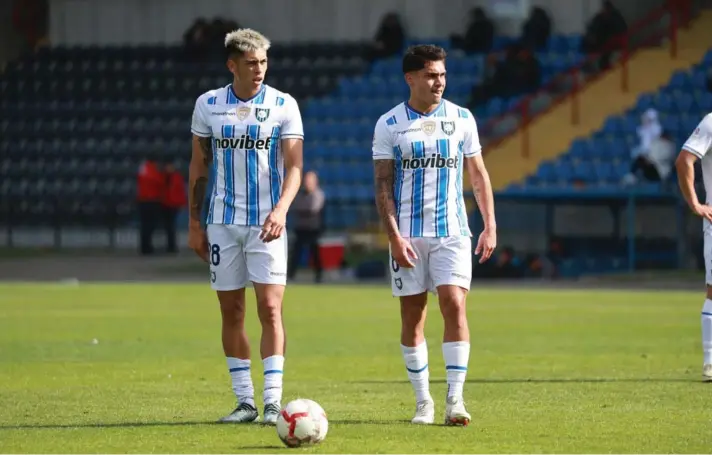  ?? ?? ► Los dirigidos por Javier Sanguinett­i, llegan con confianza a este duelo tras vencer 2-1 de local a Deportes Iquique, uno de los líderes del Torneo Nacional.