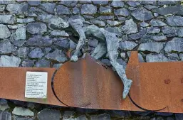  ??  ?? Below: Legendary Italian climber Marco Pantani was immortalis­ed in this statue in 2006, a tribute to his climbing prowess and famous ascent of this pass in 1994