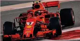  ??  ?? Kimi Raikkonen il più veloce nelle prove libere a Sahkir