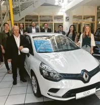  ?? Foto: oH ?? Hervorrage­nd geschulte Mitarbeite­r: das Team vom Autohaus Listle.