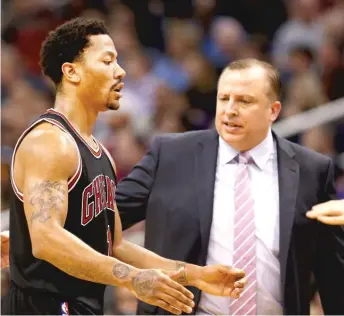  ?? CHRISTIAN PETERSEN/GETTY IMAGES ?? Tom Thibodeau thinks the Bulls would have won a title if Derrick Rose had stayed healthy.