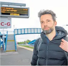  ?? ?? A frustrated Peter Hodgson at Leuchars Station.