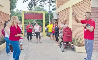  ?? ?? Familias de la escuela San Francisco, de San Antonio, pidieron suspender la jornada extendida.