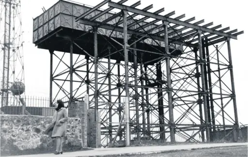  ??  ?? Sedgley water tower being dismantled in 1974