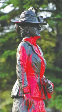  ?? LARRY WONG ?? The statue of Emily Murphy, which stands at the entrance to Emily Murphy Park, was vandalized Monday night or Tuesday morning.